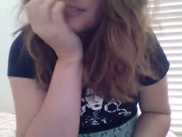 girl
        good_pet cam image #107867