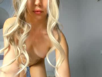 girl
        milanikastr cam image #192931