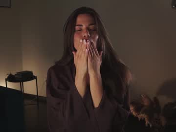 girl
        joheredia cam image #204828