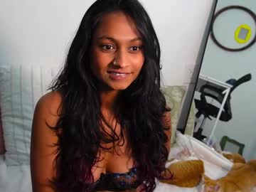 girl
        xzaramx cam image #25920
