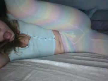 girl
        uniqueme22 cam image #39024