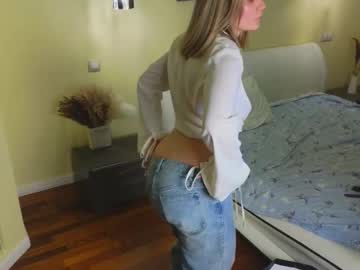 girl
        petulaaldridge cam image #245757