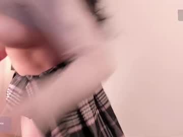 girl
        melanie_owo cam image #21111
