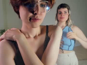 couple
        hoiiy_cute cam image #107212