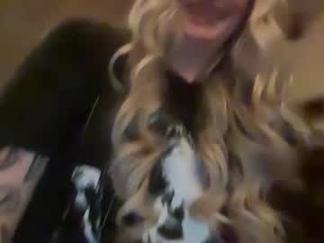 girl
        blondegoth cam image #237126