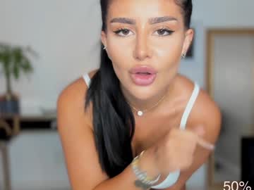 girl
        moniqueeass cam image #19637