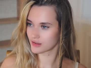 girl
        aracelismollenhauer cam image #44019