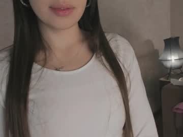 girl
        bensley_ cam image #150086