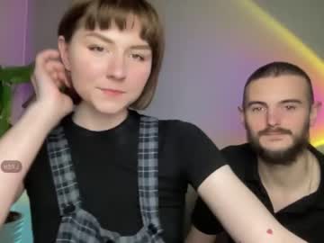 couple
        m4rk_and_cl4udi4 cam image #80028