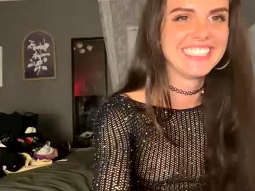 girl
        callme_sg cam image #48280