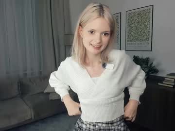 girl
        cutebrutality cam image #46759