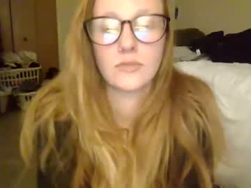 girl
        cherricarmen cam image #138073