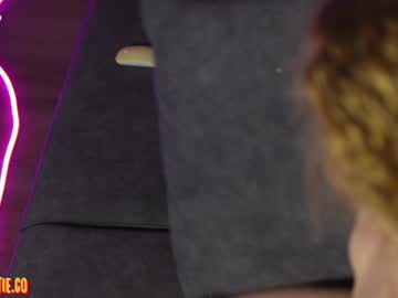 girl
        _taylor_swift cam image #4803