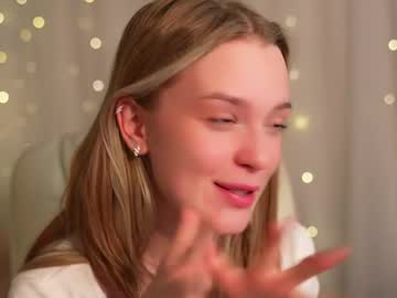 girl
        cyberprincess_ cam image #217214