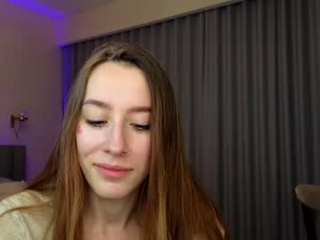 girl
        artplanet cam image #123807