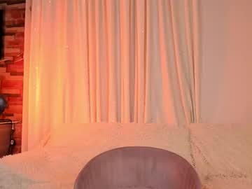 girl
        honeymoann cam image #71447