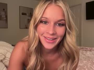 girl
        lilysummers21208 cam image #73572