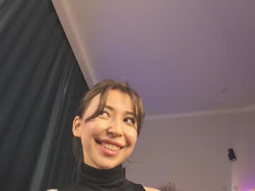 girl
        devaivy cam image #42735