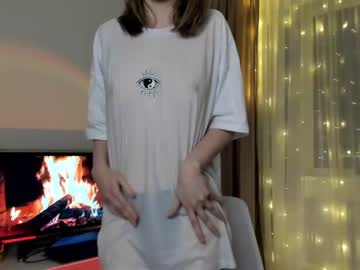 girl
        happiness_s cam image #134412
