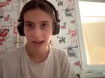 girl
        shawnamarousek cam image #15923