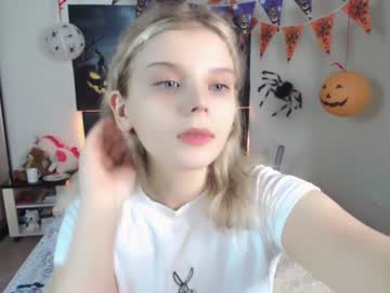 girl
        jessy_frey cam image #128512