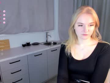 girl
        synnovegrise cam image #160728