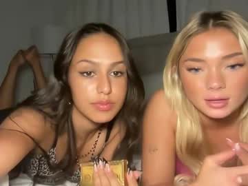 girl
        taylorhaven cam image #201923