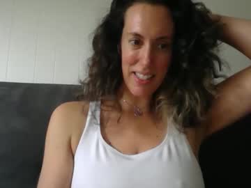 girl
        sixfootsiren cam image #191670
