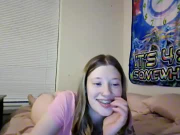 girl
        ellie_vibes cam image #221452