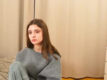 girl
        felicebattersby cam image #213842