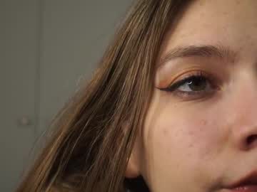 girl
        tiny_bunny__ cam image #235605