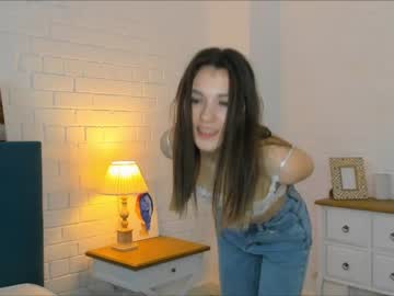 girl
        baileywalton cam image #110826