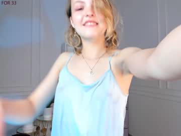 girl
        alice_tucci cam image #106586