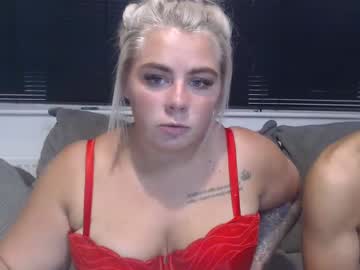 couple
        luckylucy97 cam image #100469