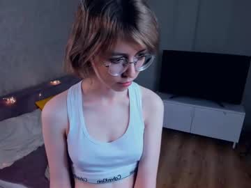 girl
        florabradway cam image #187632