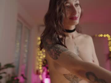 girl
        inkedvvitch cam image #238720