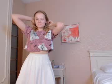 girl
        emelianae cam image #111709