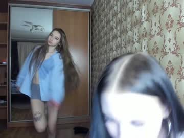 couple
        elise_cute cam image #153014