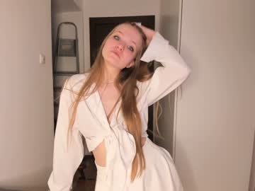 girl
        davidsonharli cam image #79859