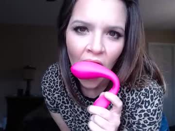 girl
        dangerouslybeautiful cam image #63137