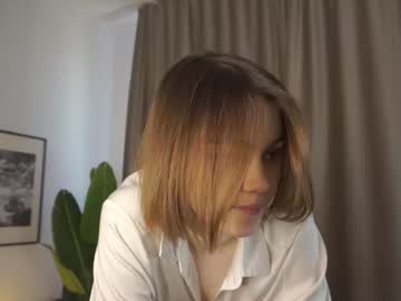 girl
        sunkess cam image #238935
