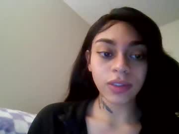 girl
        stickydewbee cam image #210328
