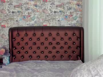 girl
        angelina_new cam image #19141