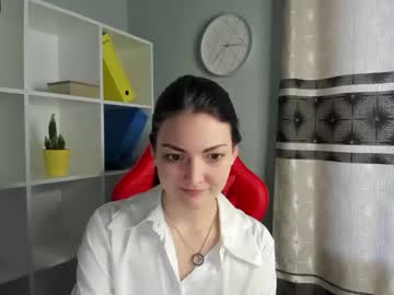girl
        sara_berton cam image #75250