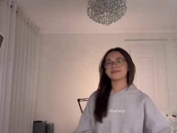girl
        louannbanter cam image #78297
