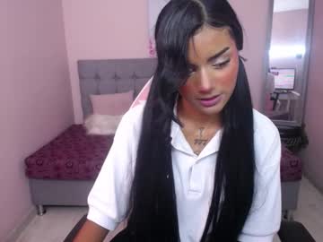 girl
        milu_carbajal_x cam image #57992
