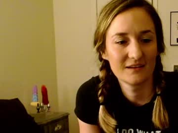 girl
        em_nextdoor cam image #61951