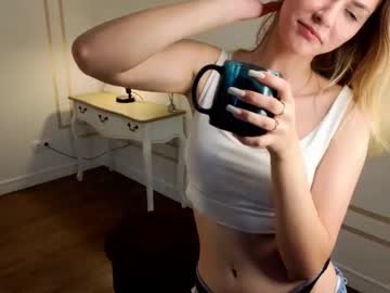 girl
        maudfitt cam image #183657