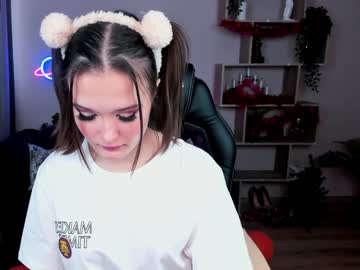 girl
        elisa_kimm cam image #50036
