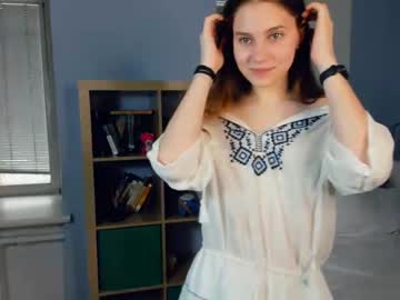 girl
        youne_and_beautiful cam image #78342